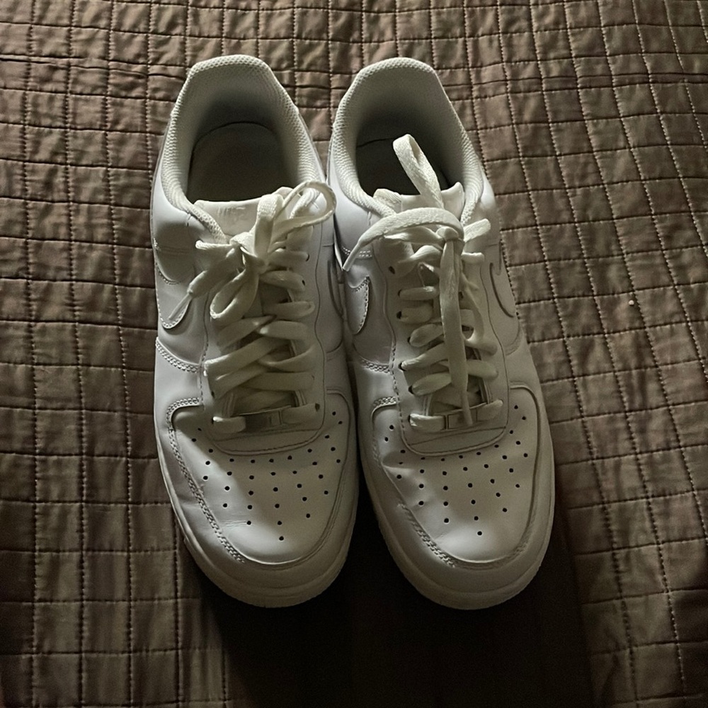 air force 1’s size 9 in women’s